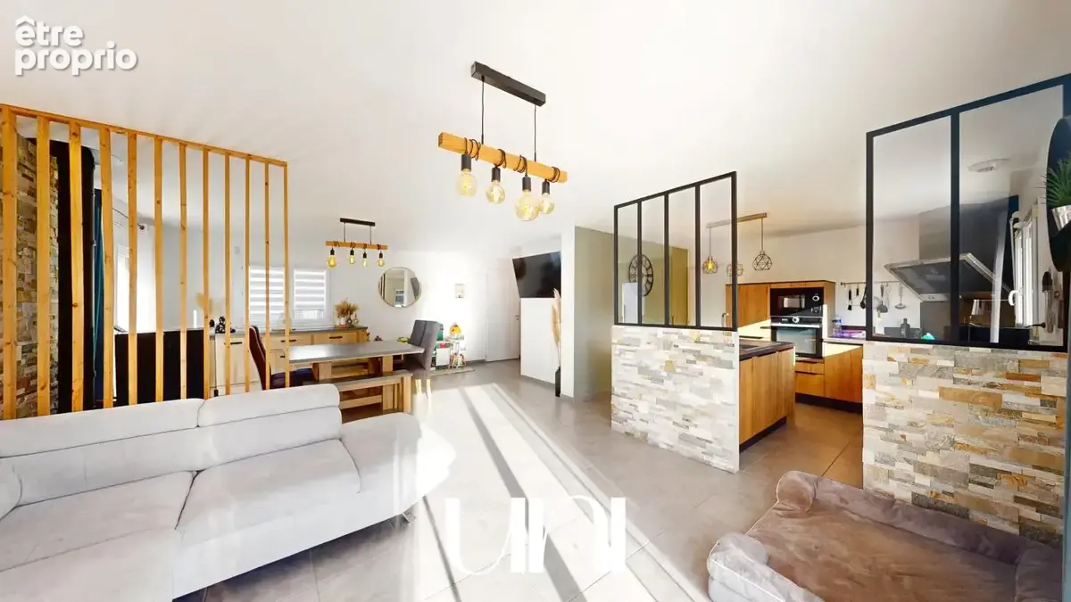 Maison de 5 pièces de 114m2 avec garage - BELLENGREVILLE - photo 2