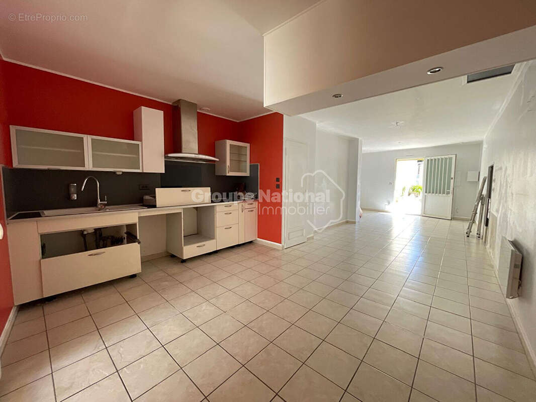 Charmante maison de village type P3  de 78 m2 avec cour et terrasse. - photo 6