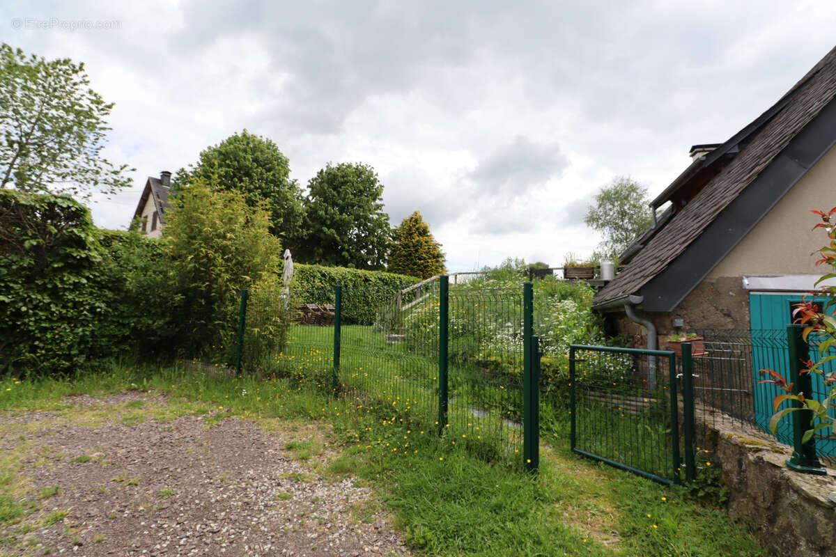 Maison à LARODDE