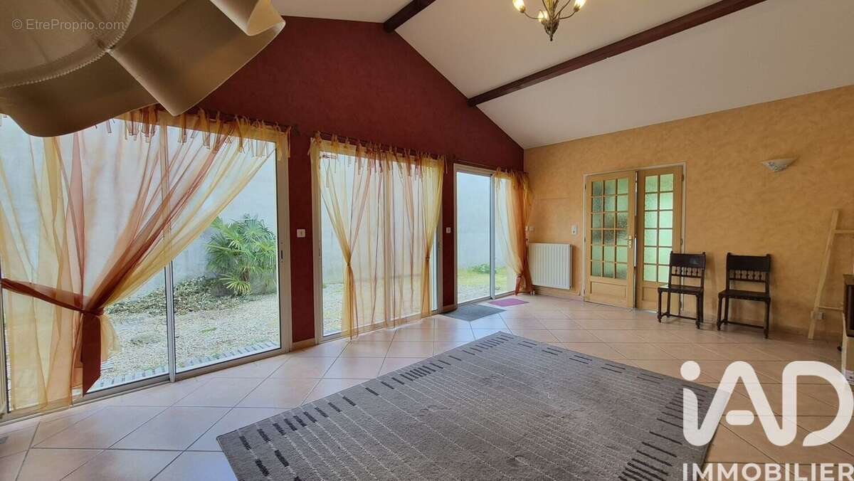 Photo 3 - Maison à CASTILLON-LA-BATAILLE