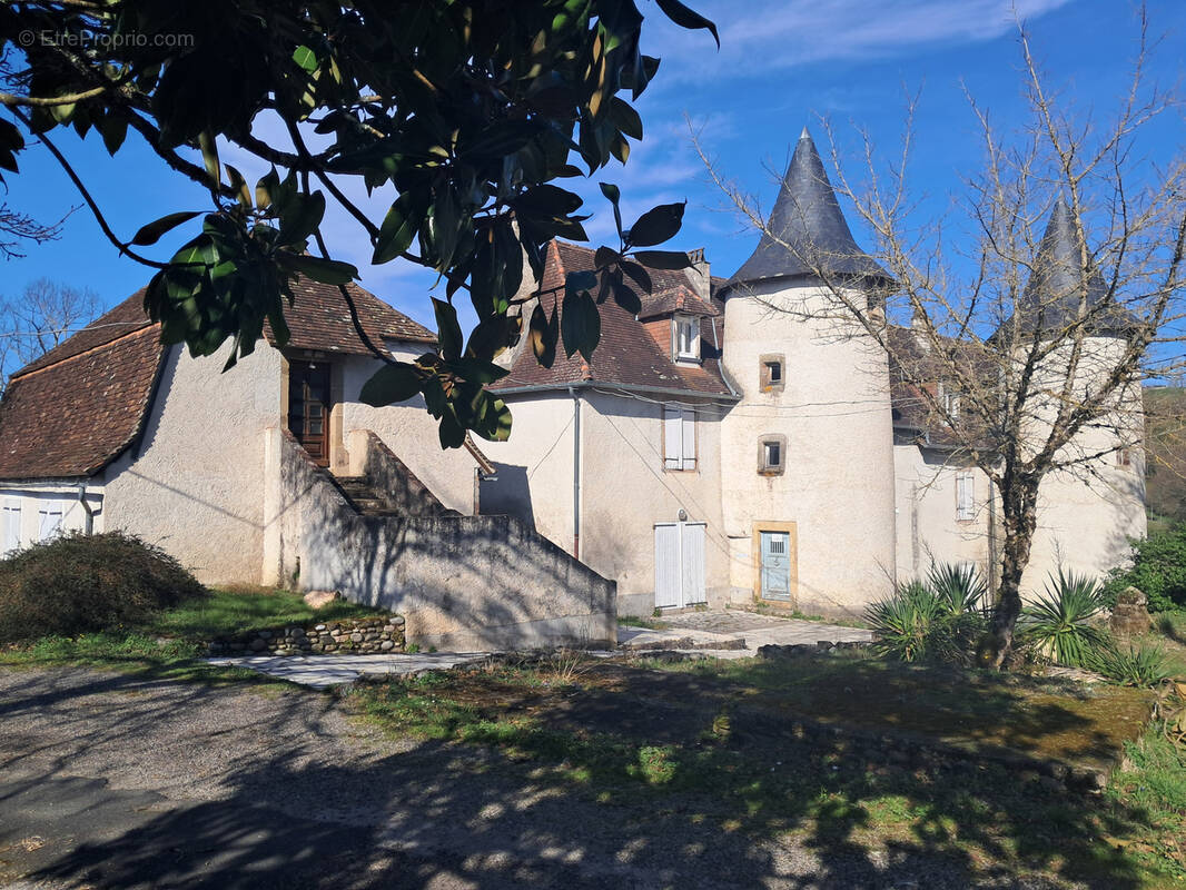 Maison à GAGNAC-SUR-CERE