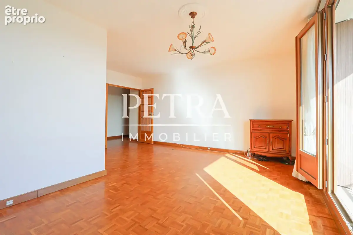 Appartement 4 pieces - fresnes - balcons - box - cave - ascenseur - photo 7