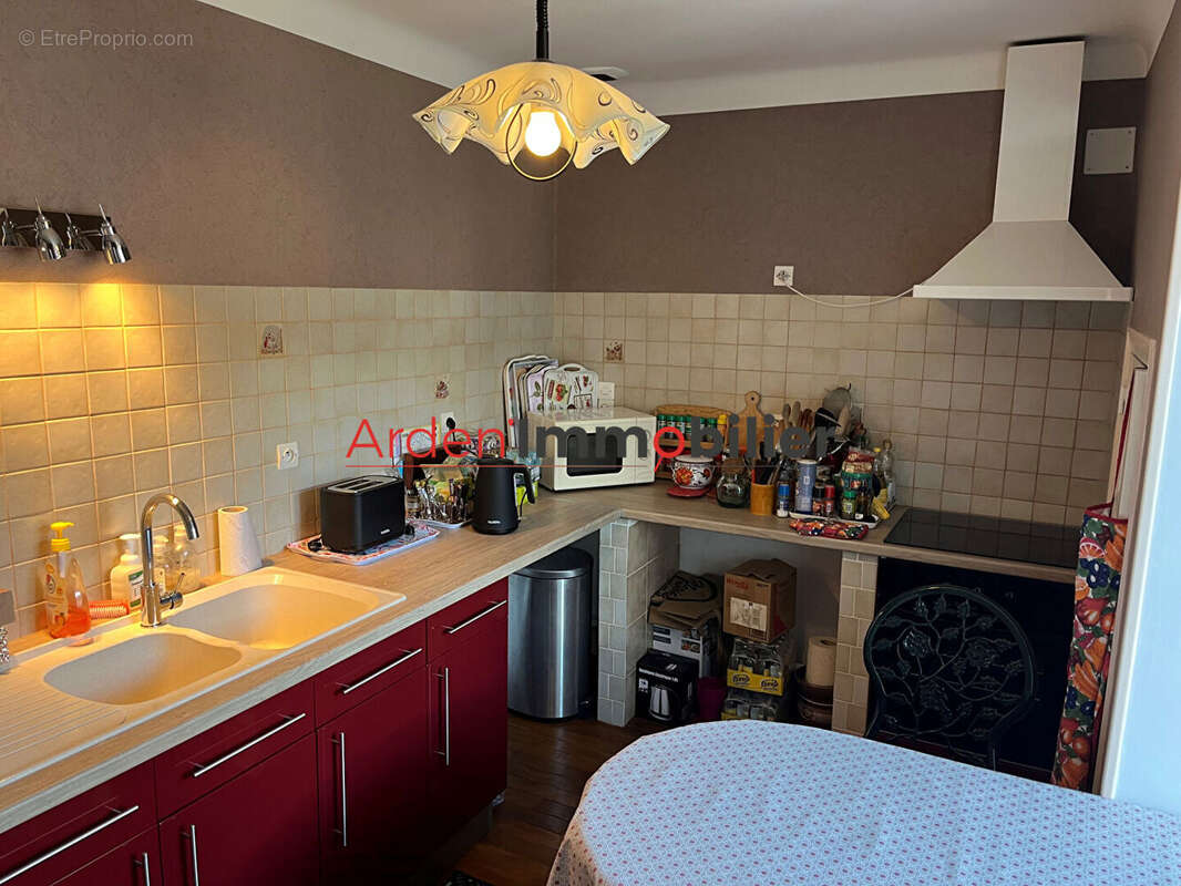 À vendre : Appartement spacieux de 5 pièces à Rethel - photo 2