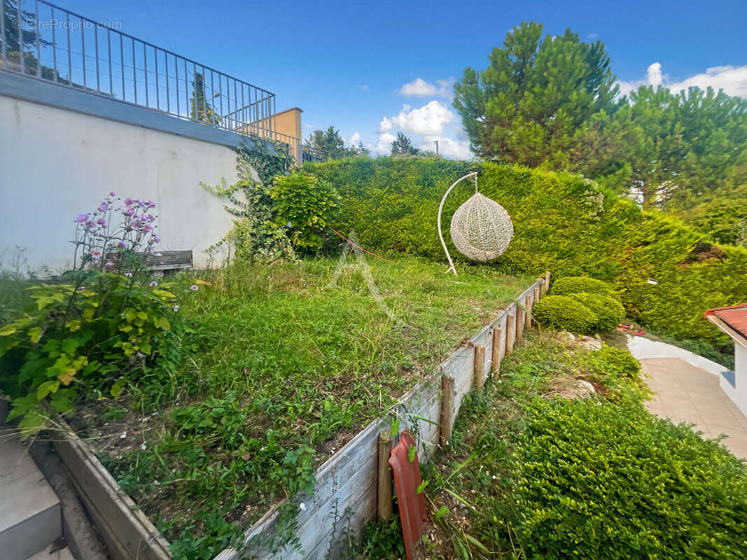 Maison à VAUX-SUR-SEINE