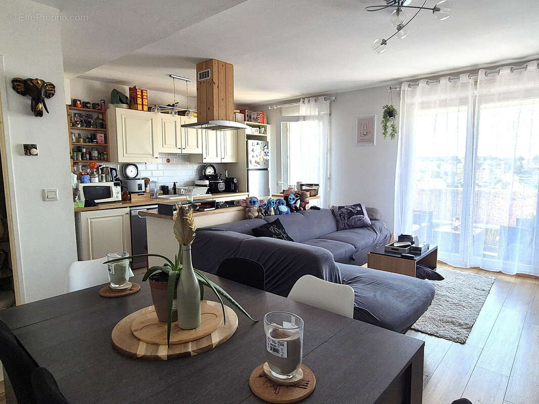 Appartement à VAUX-LE-PENIL