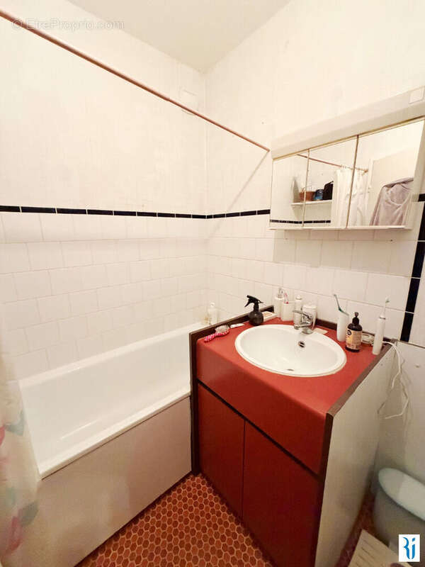 Appartement à MONT-SAINT-AIGNAN