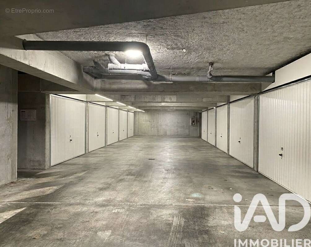 Photo 2 - Parking à NANTES