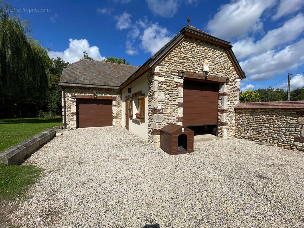 Maison à LE GUE-DE-LONGROI