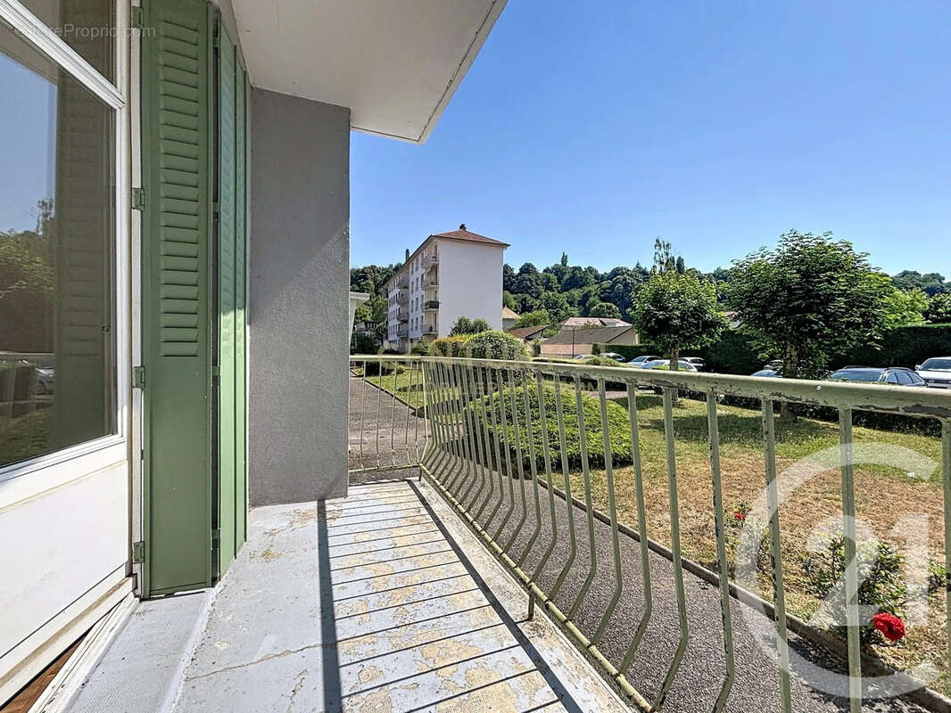 Appartement à LA TOUR-DU-PIN