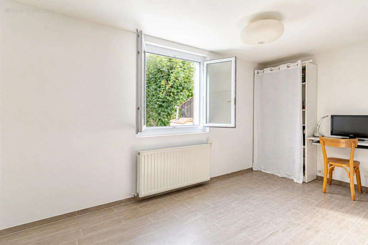 Appartement de 4 pièces de 88 m² situé à Fosses - photo 18