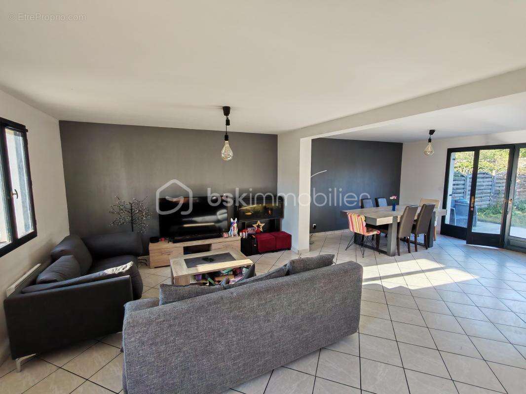 Maison de 118m² + dépendance de 39m² - photo 7