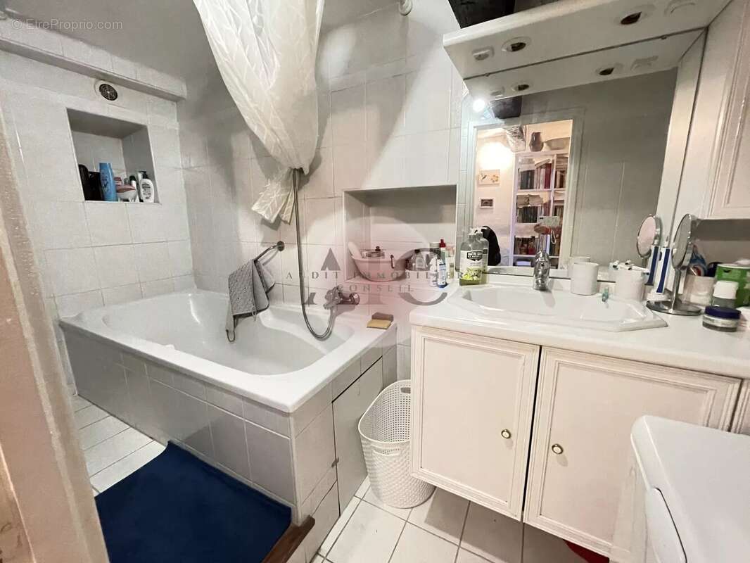 Appartement à FAYENCE