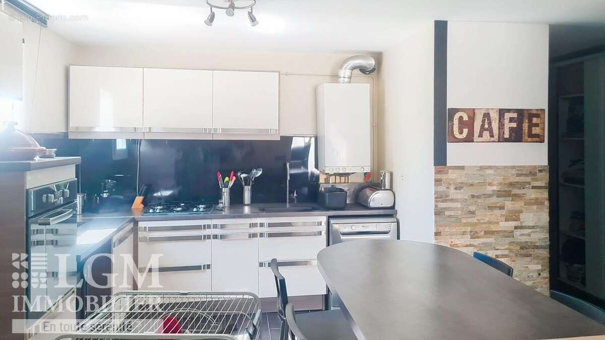 Appartement à VITROLLES