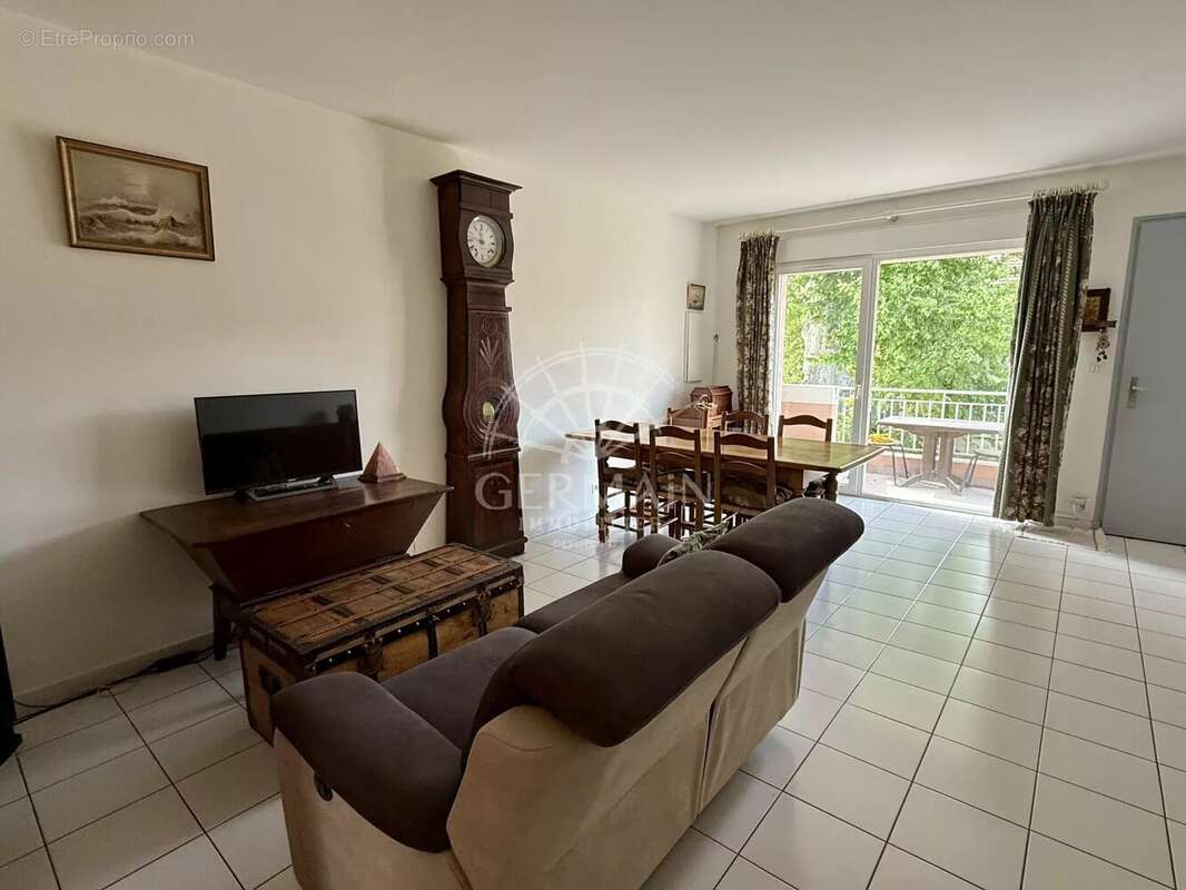 L'Isle-sur-la-Sorgue, appartement de 58 m² avec terrasse et parking - photo 7