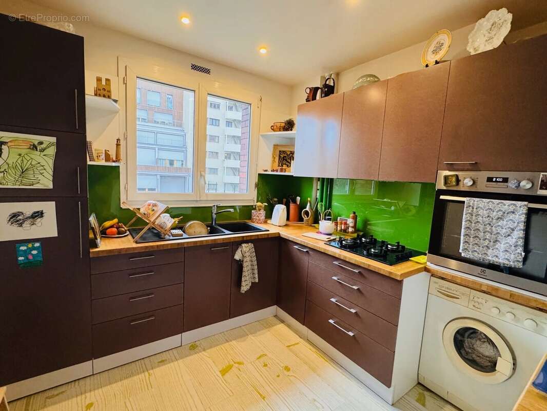 Appartement à PARIS-14E