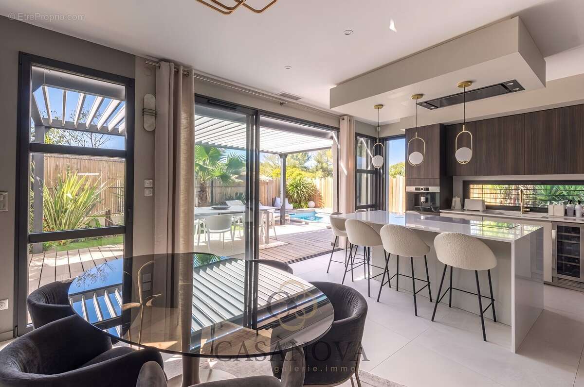 Maison à PRADES-LE-LEZ