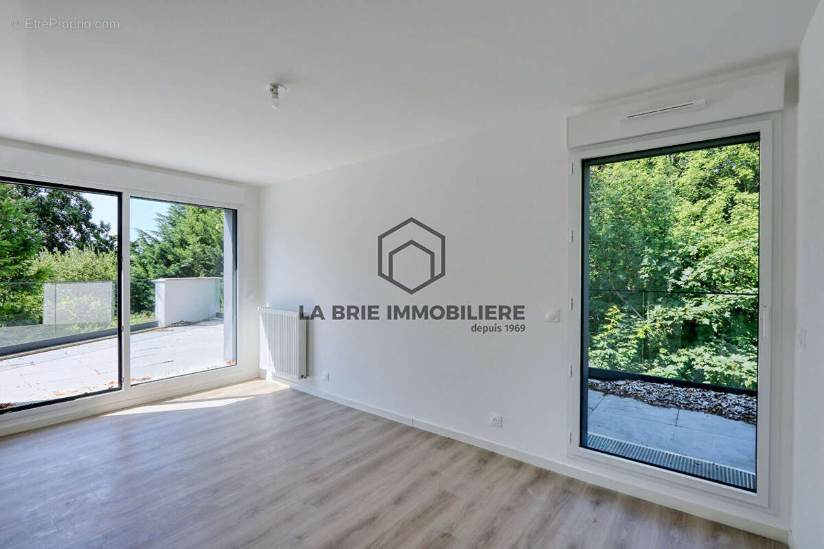 Appartement à RUBELLES