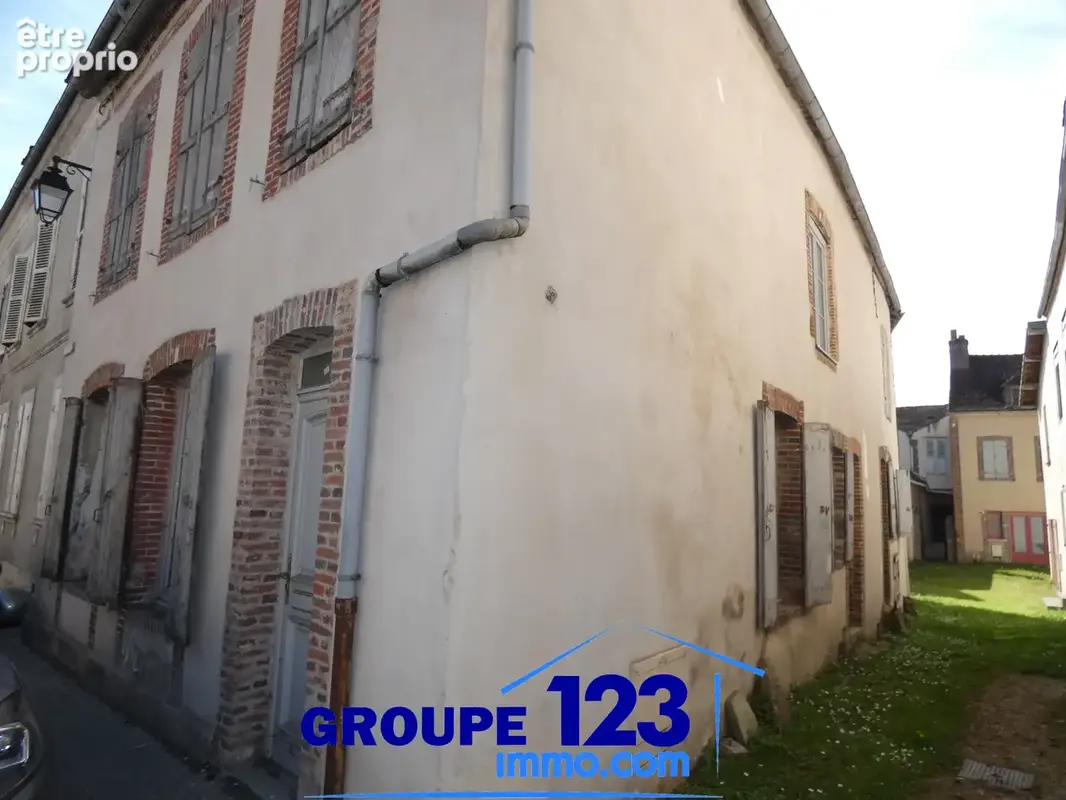 Maison à BRIENON-SUR-ARMANCON