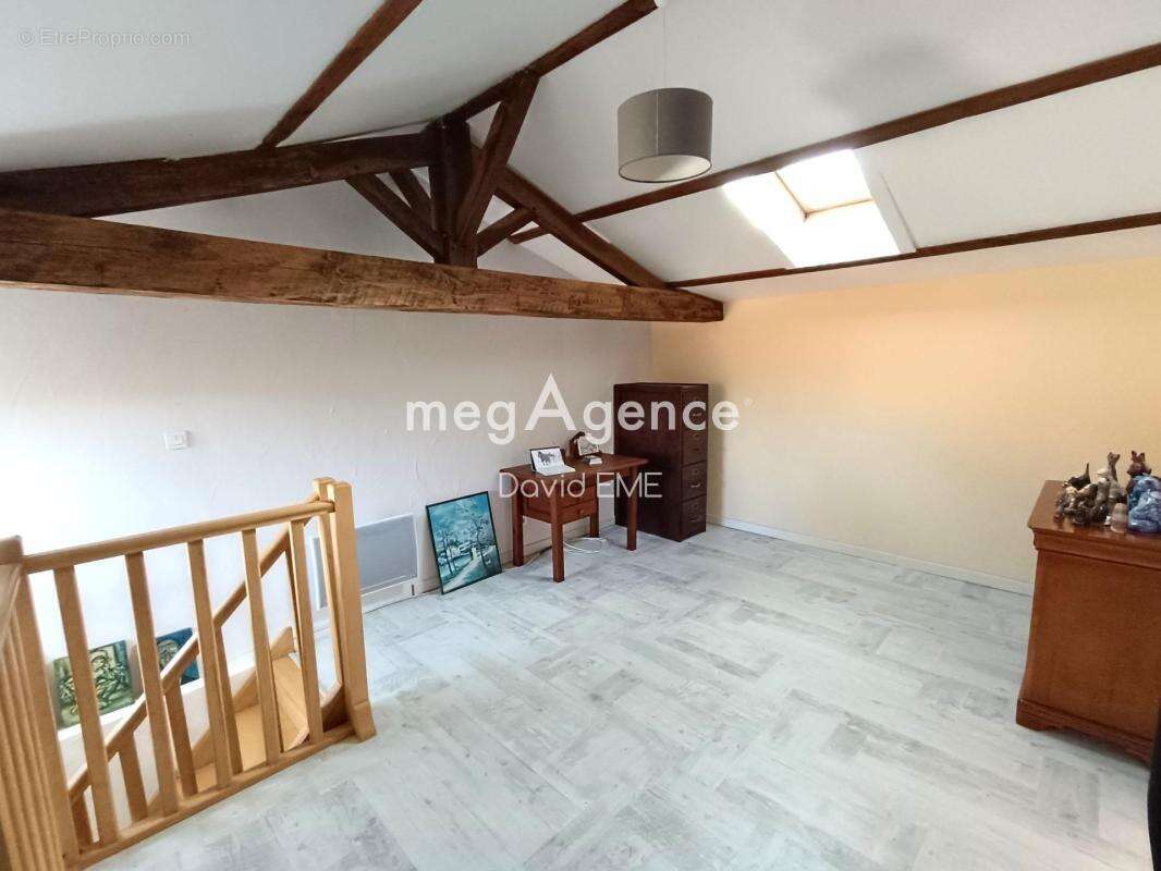 5 Pièces, 101 m2, 3 chambres, terrain 5200 m2 - photo 6