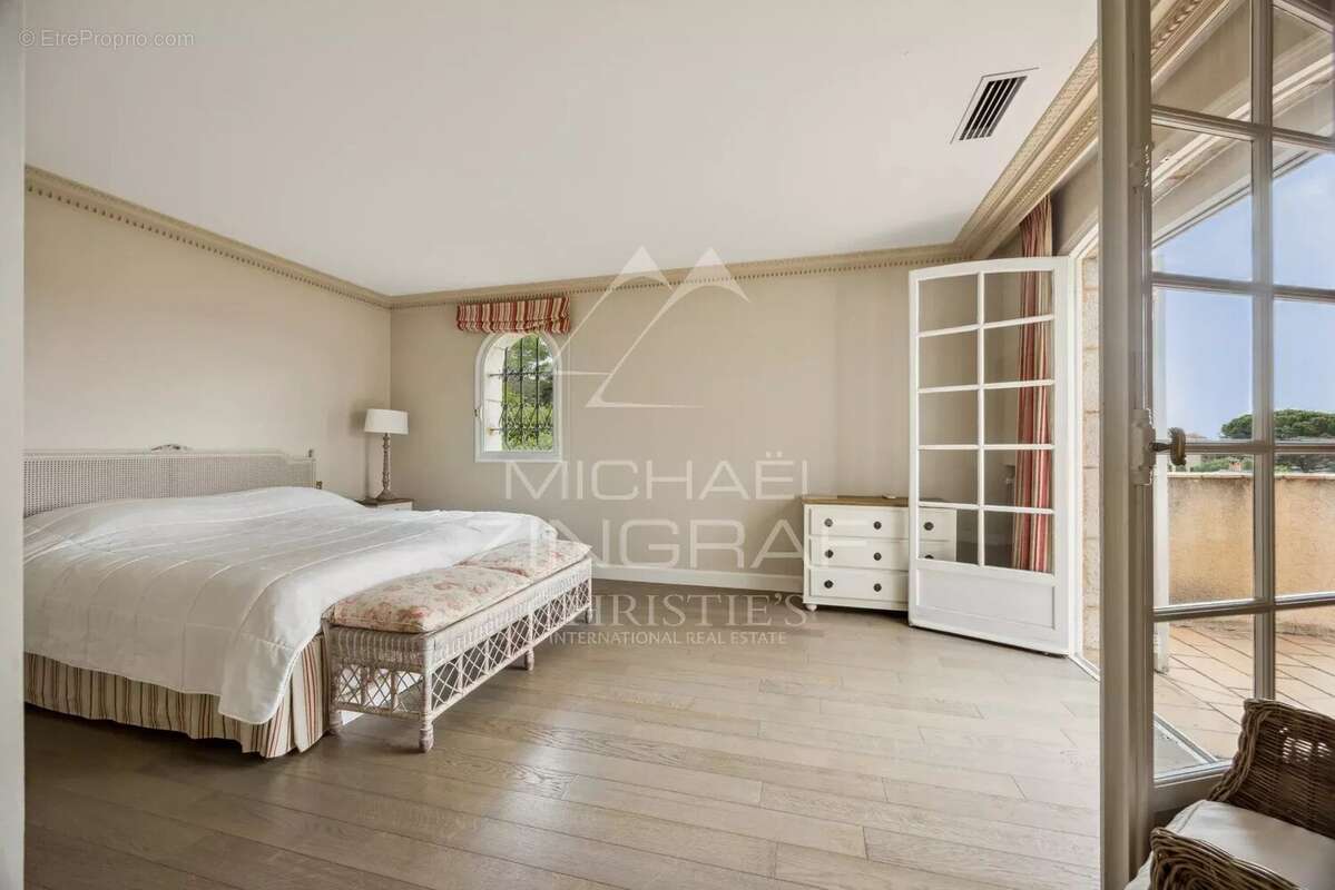 Maison à MOUGINS