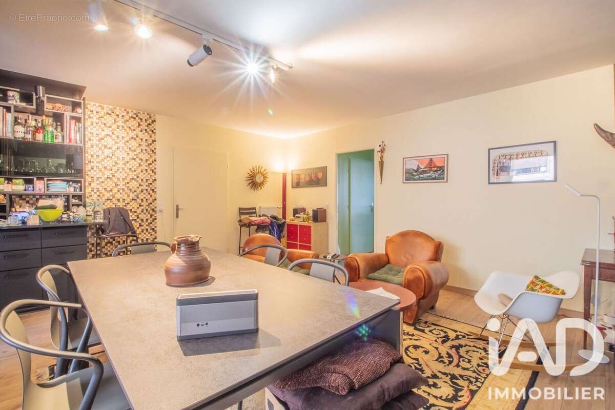 Appartement 101 m² à Bobigny  - photo 4