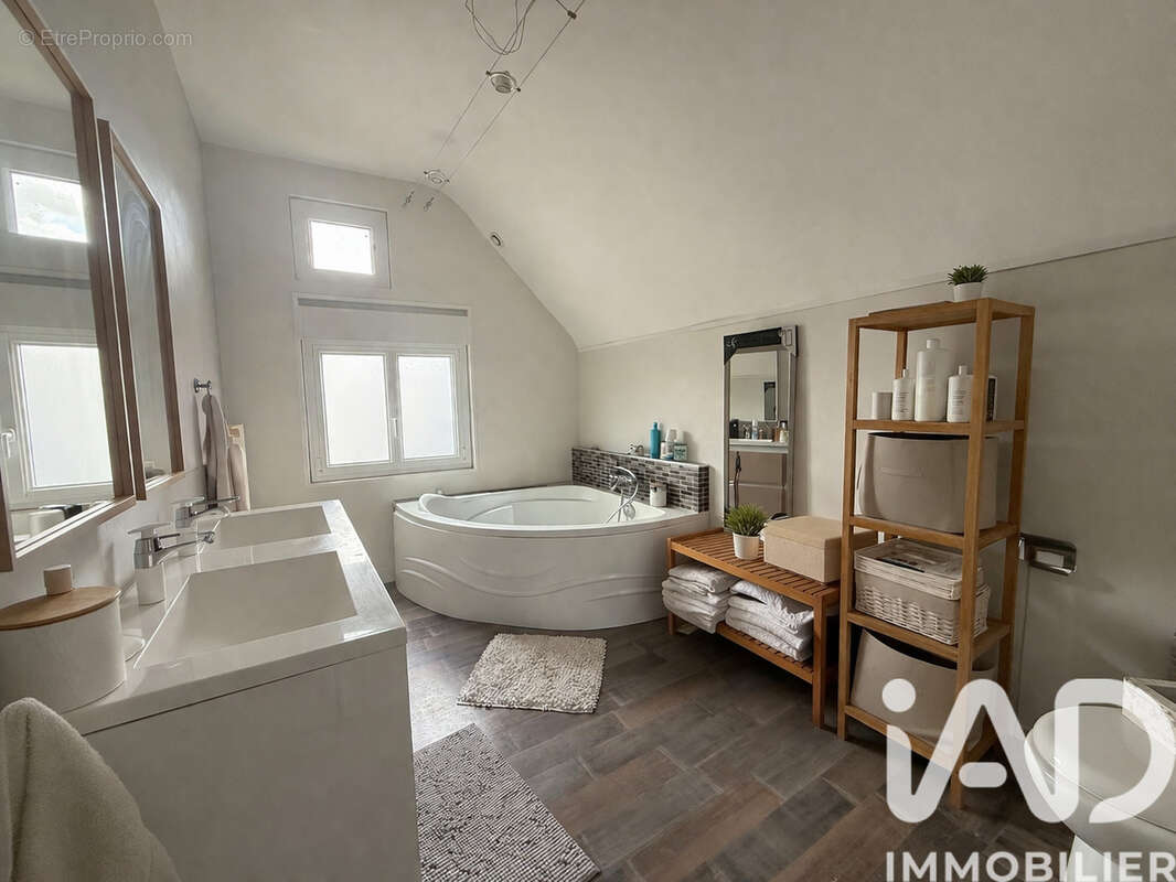 Photo 4 - Maison à PONT-SUR-YONNE