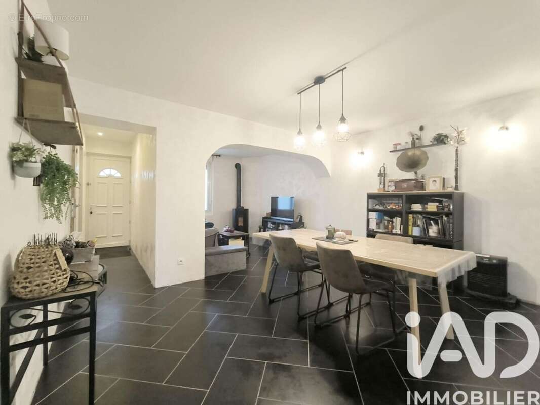 Photo 2 - Maison à ROQUETOIRE