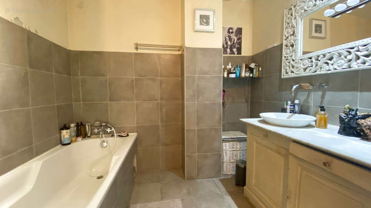 Maison à SAINT-GILLES