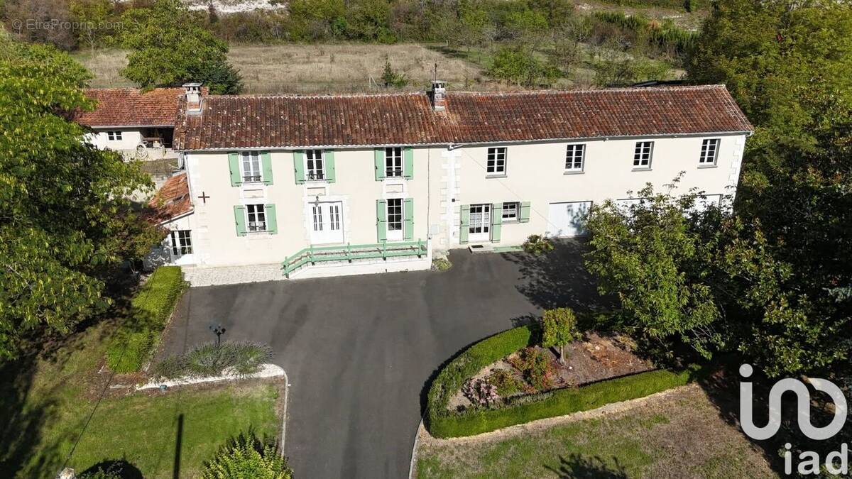 Photo 1 - Maison à COURGEAC