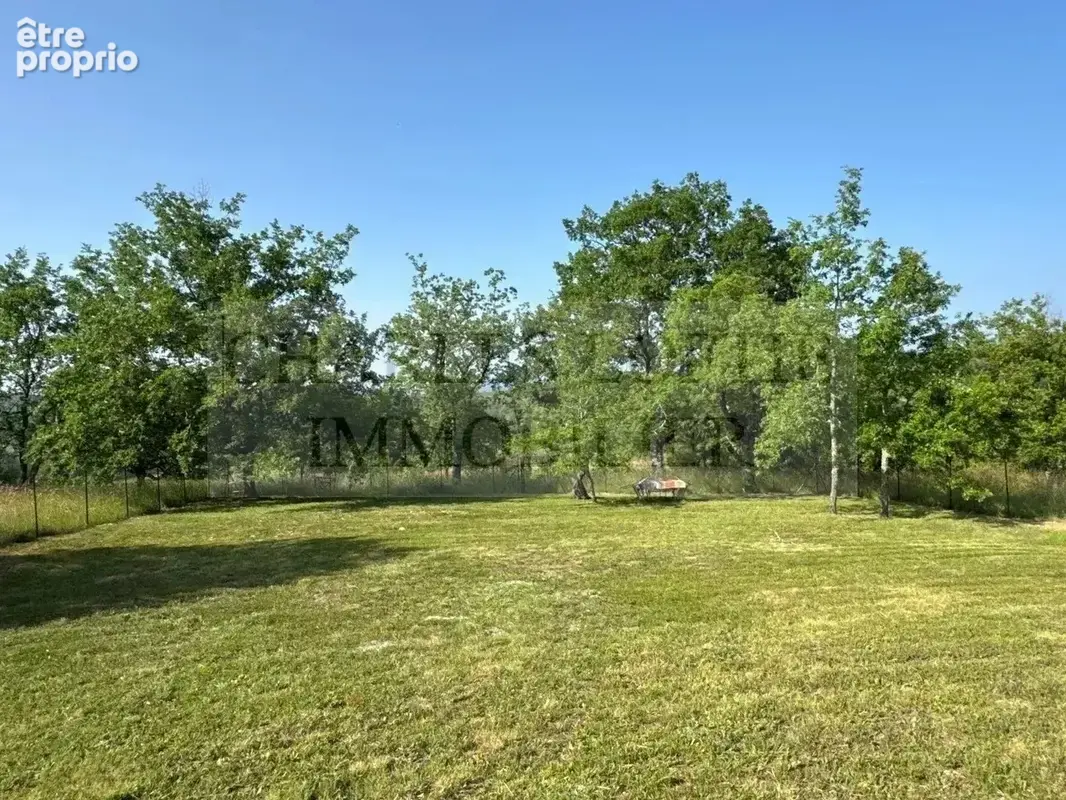 Maison et piscine sur 1770 m² de terrain - photo 20