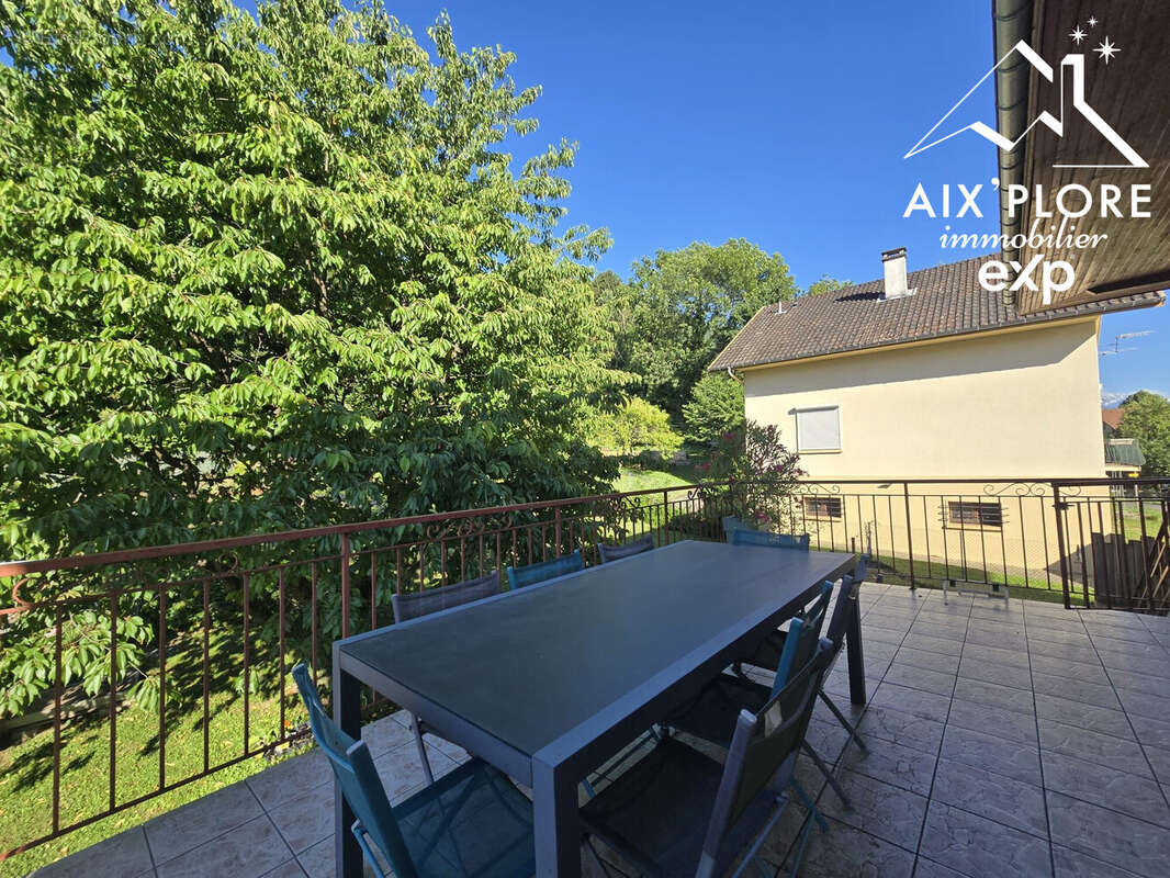 Maison 153 m² à Challes-Les-Eaux  - photo 2
