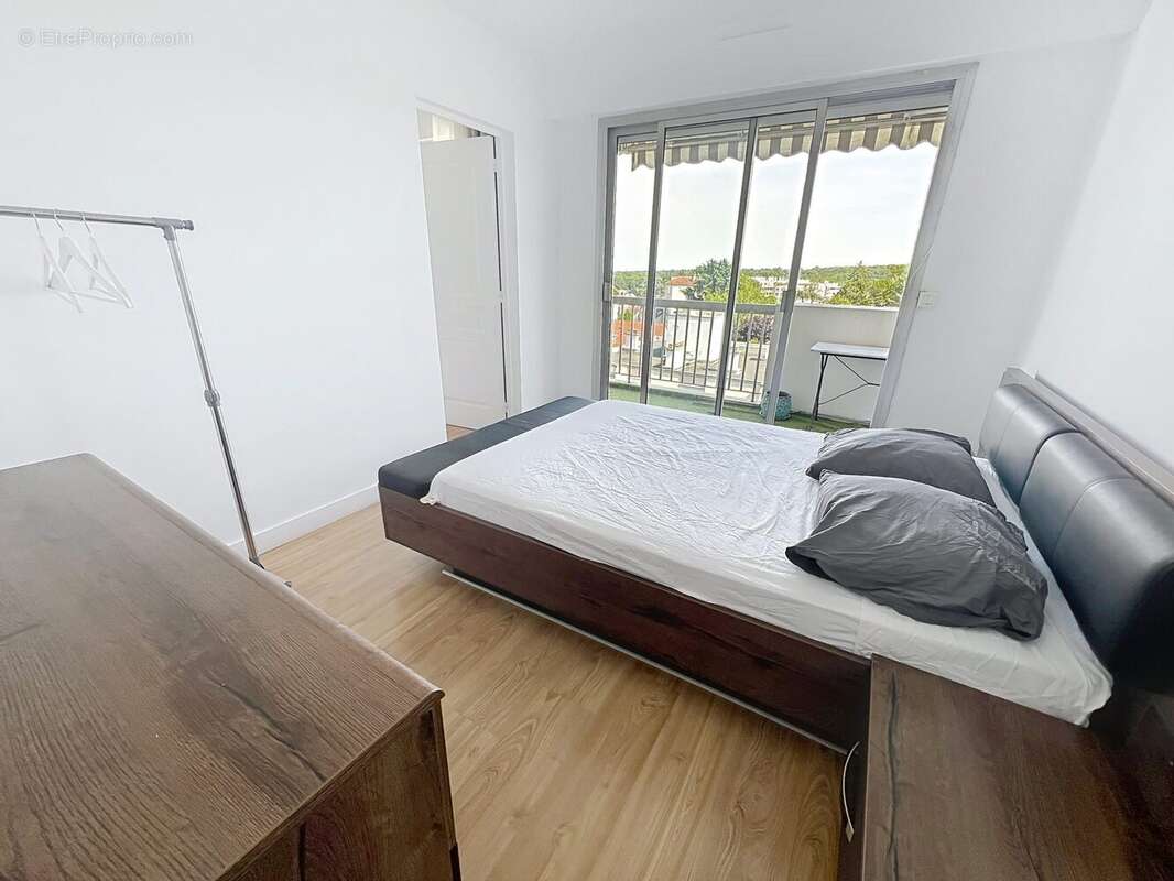 Appartement 64 m² à Garches  - photo 7