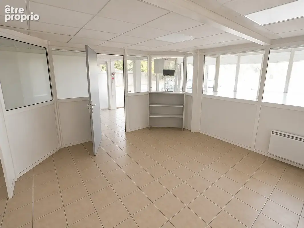 Vente Ens. Immob. Commercial - 1.330m2 - photo 19