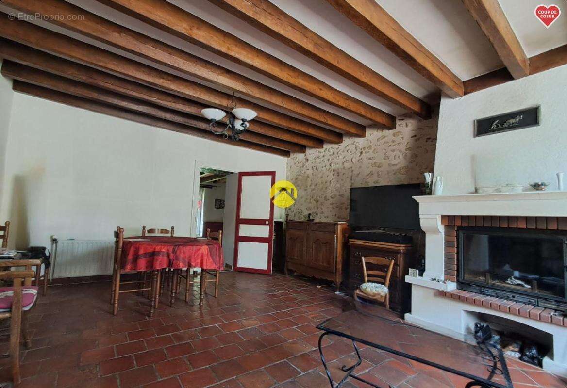 Maison à ECUEILLE