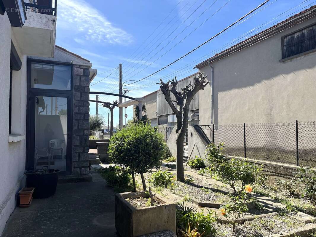 Maison à PEYRIAC-MINERVOIS