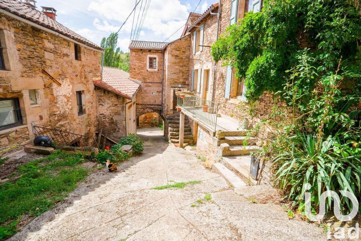 Maison 140 m² à Montjaux  - photo 2