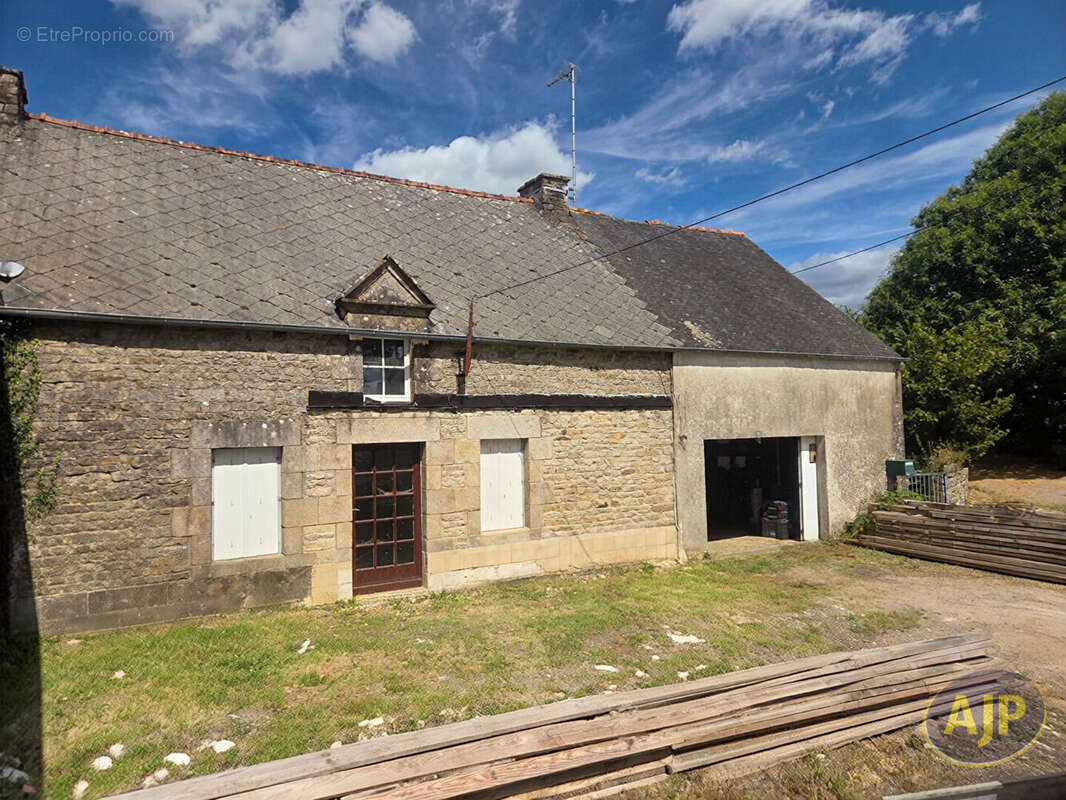 CRUGUEL Maison en pierre - photo 10