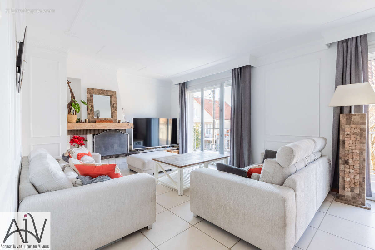 Maison à SAVIGNY-SUR-ORGE