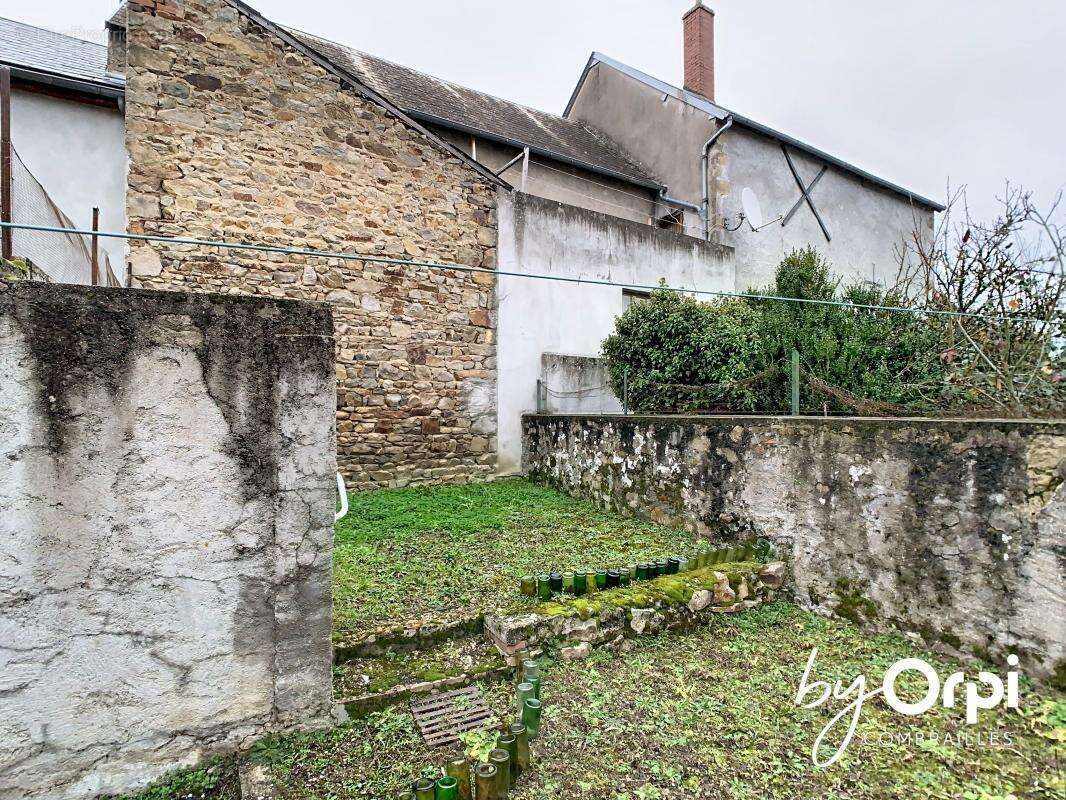 Maison à PIONSAT