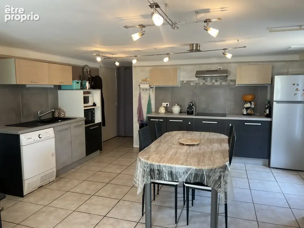 Maison divisée en deux logements - photo 9