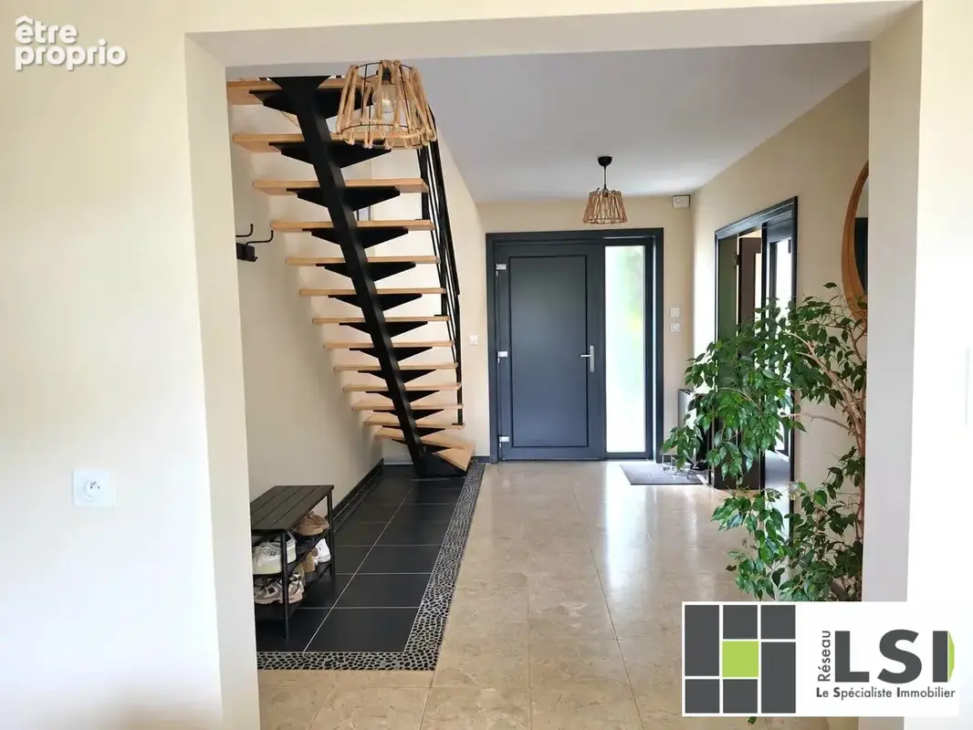 Maison 10 pièces 159 m² à vendre à Feignies (59750) - photo 4