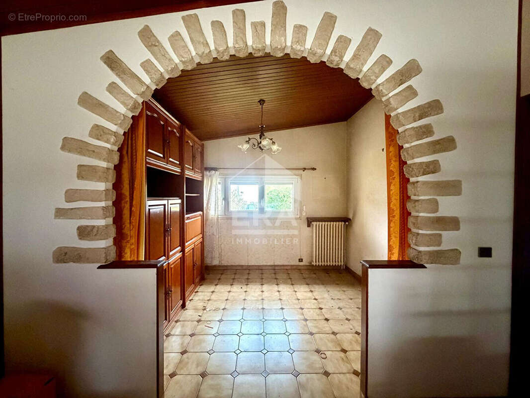 Maison à COMBS-LA-VILLE