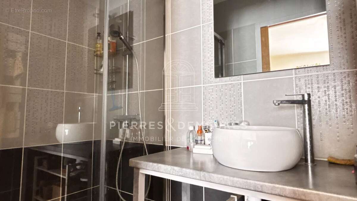 Fermette renovee avec dependances - photo 11