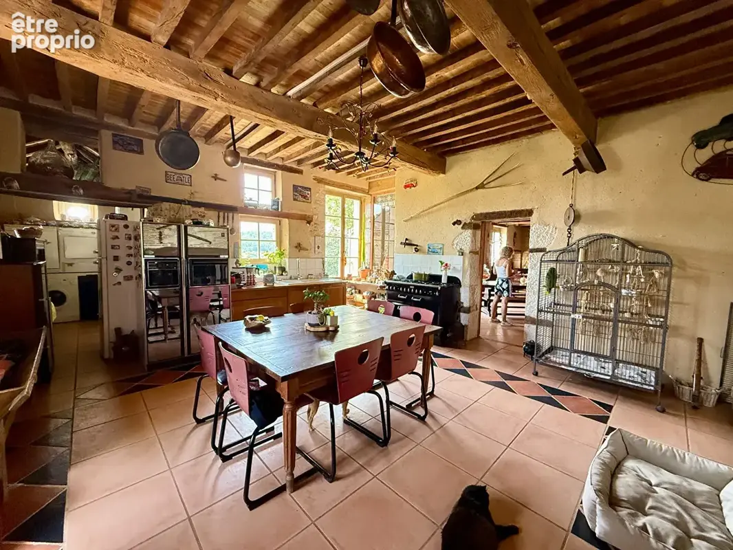 Propriété de charme en pleine nature 2 maisons en pierre et dépendances - photo 7