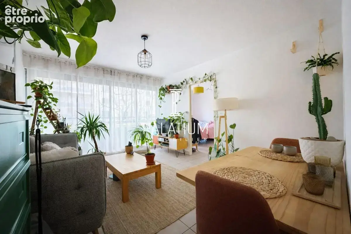 Appartement deux pièces avec balcon, ascenseur et place parking - photo 4