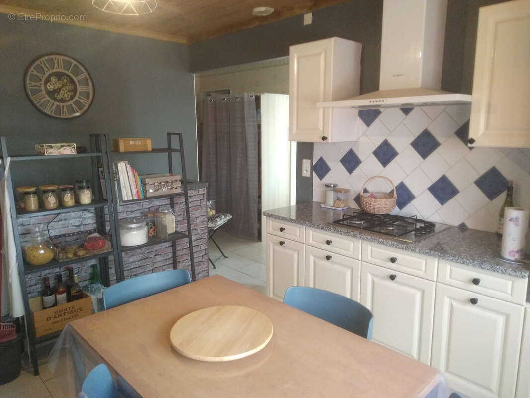 Maison à RIBAUTE-LES-TAVERNES