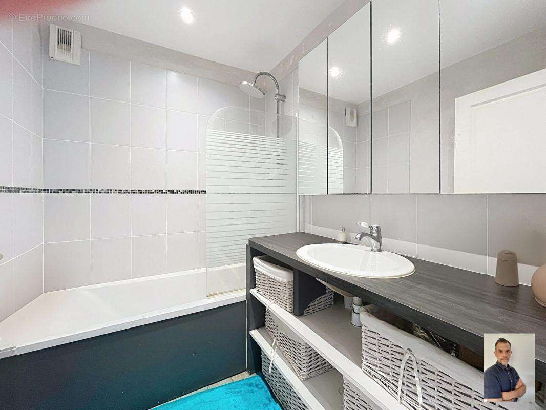 Appartement à ROUGIERS