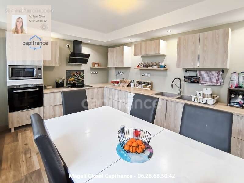 Maison, Ensemble immobilier – Deux habitations – Centre village 217 m2 - photo 3