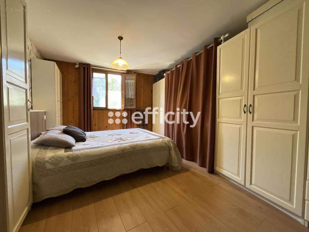 Maison 178 m² à Flaviac  - photo 13