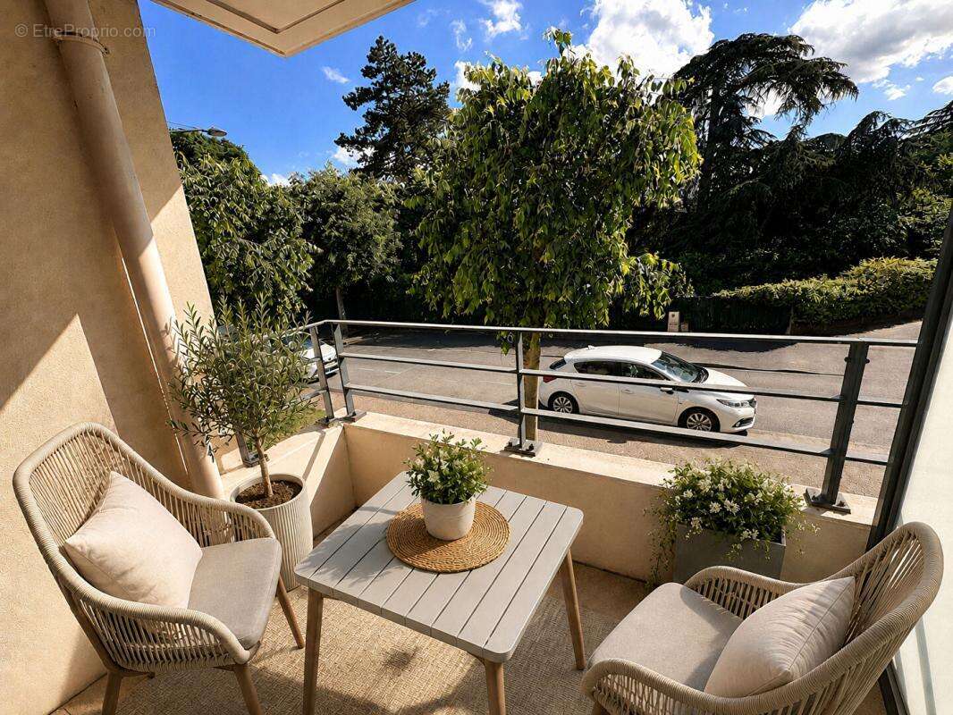 Appartement à ANSE